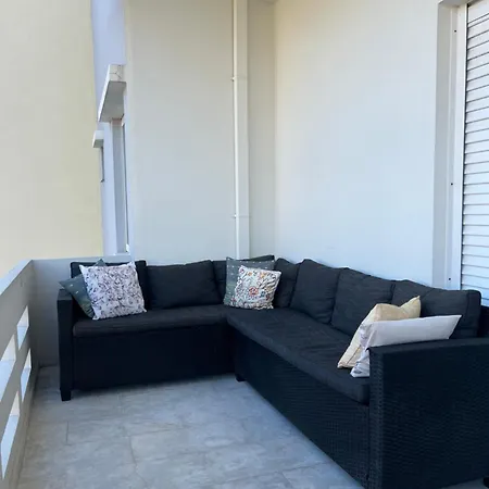 Christina_apt La Canée